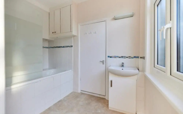 The Elmington Estate Place Elegant 1bdr Flat