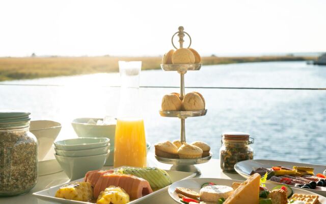Chobe Princesses by Mantis