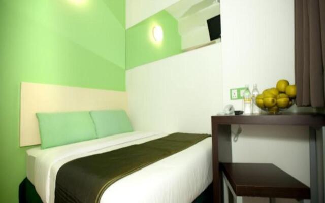 Apple Hotel