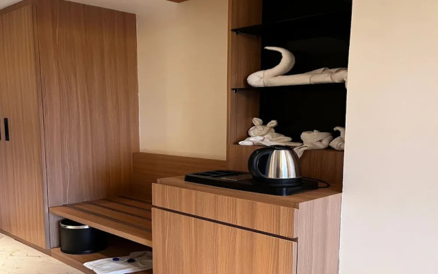 The White IBIS A Boutique Hotel