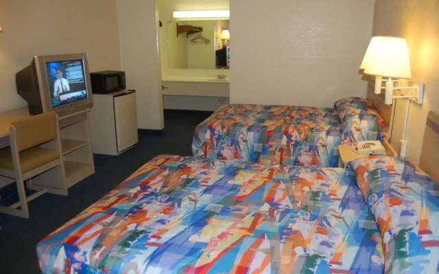 Days Inn By Wyndham Hardeeville Near Hilton Head