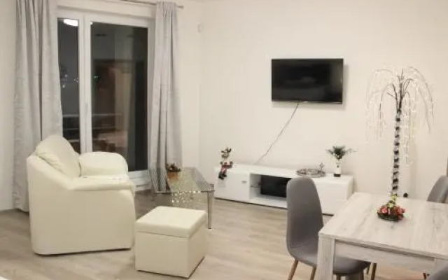 Element Prag Airport Apartment