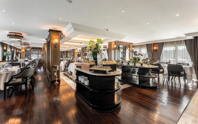 Ambassador Signature Cruise - Lan Ha Bay