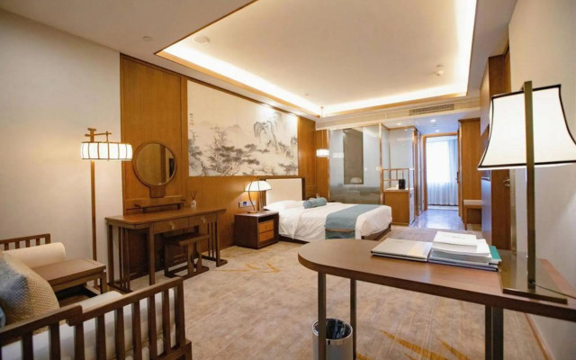 Cuiping Mountain Hotel