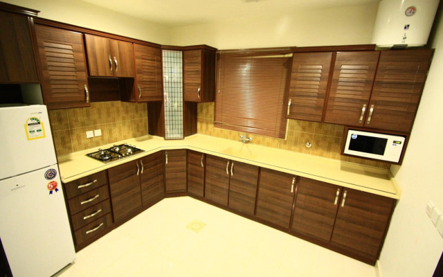 Rest Night Serviced Apartments - AL Nafal