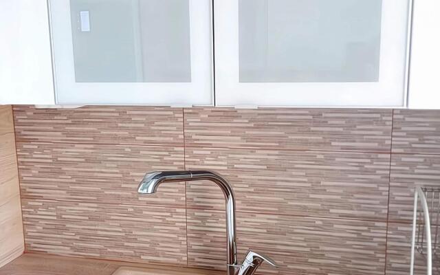 Vibrant Apartment in Rafina With Garden