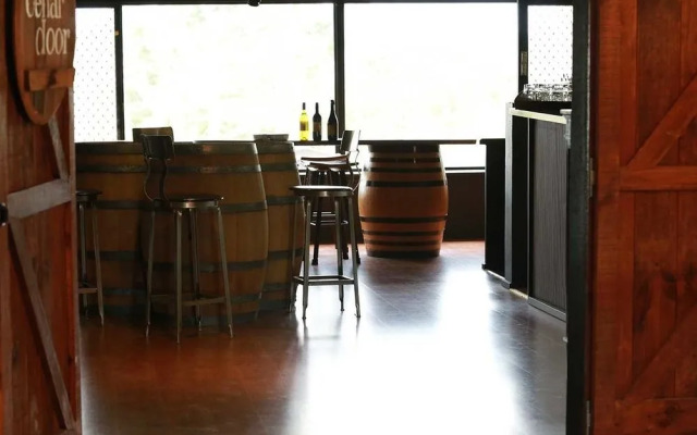 One Paddock Currency Creek Winery Villas