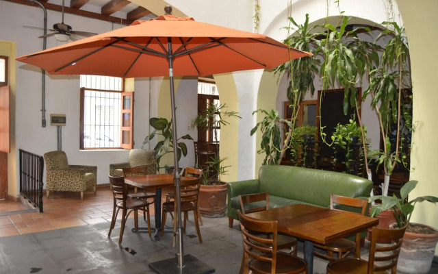 Hotel Meson del Mar