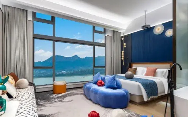 Manbu Shiguang Hotel (East Station Wuyi Plaza)