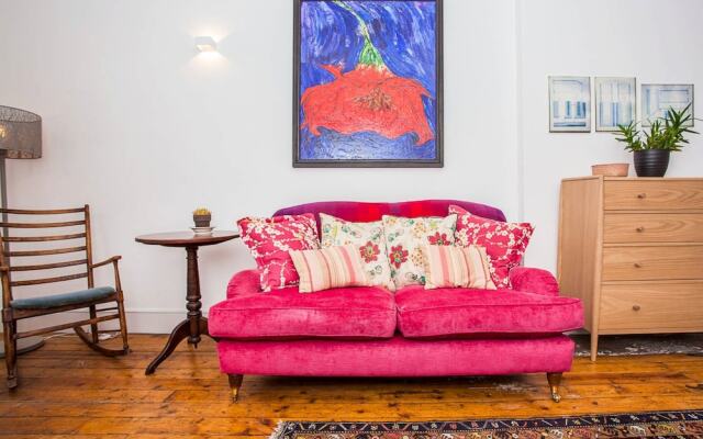 Unique Georgian 2 Bed House in Bermondsey