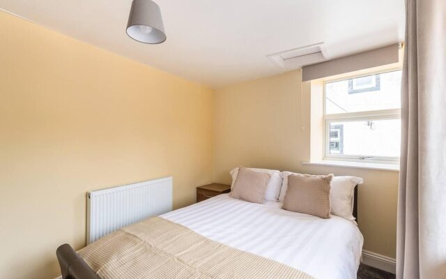 Beautiful 2-bed House in Egremont Milo's Place