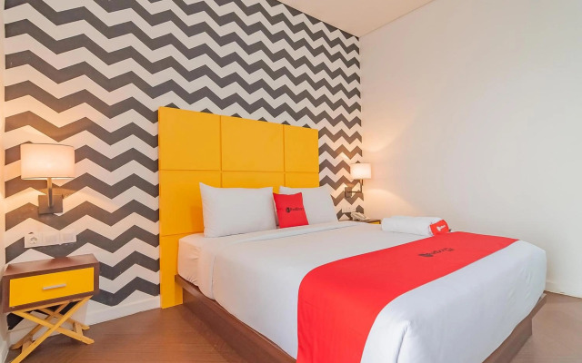 RedDoorz Premium @ Hotel Hebat