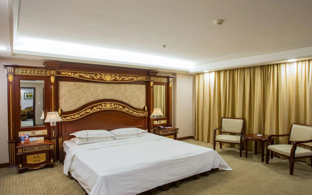 Zhong Hua Hotel