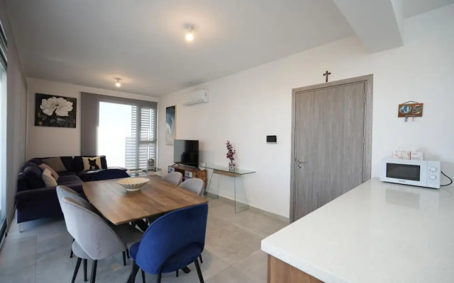 Larnaca Salt Lake Gem Airy 2 Bdrm Apartment