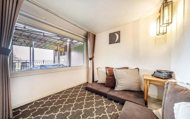 Jecheon de Tours Camp Club