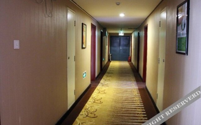 Runyang Hotel (Qinhuangdao Railway Station Branch)