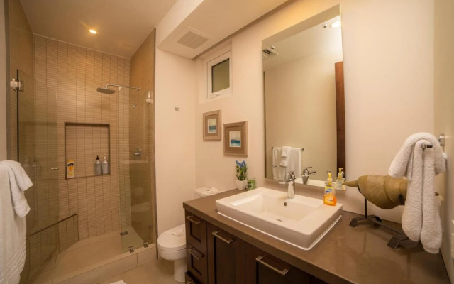 Miramar 4E - 3 bdr 3 Bath Ocean View