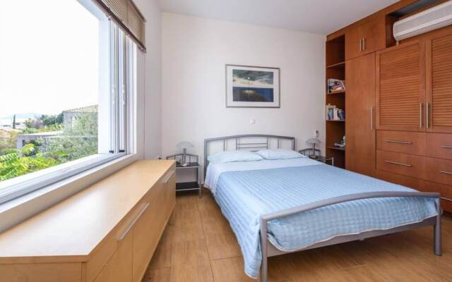 Agia Efimia Seaside 2b r Apartment