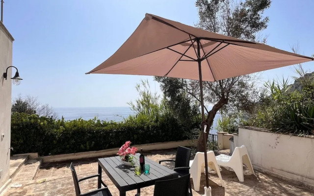 House Overlooking the bay - Seaview