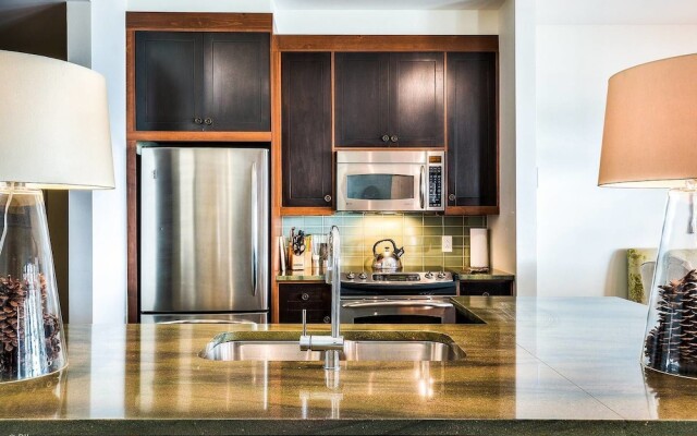 Mont-tremblant Country Chic Ski In/ski Out