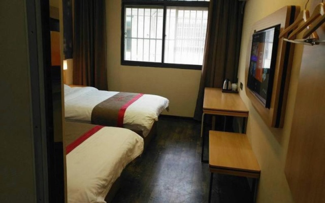 Thank Inn Hotel Jiangsu Huai'an City Huai'an District Chuzhou Avenue Zhou Enlai Memorial Hall – Guest Rooms – Huaian