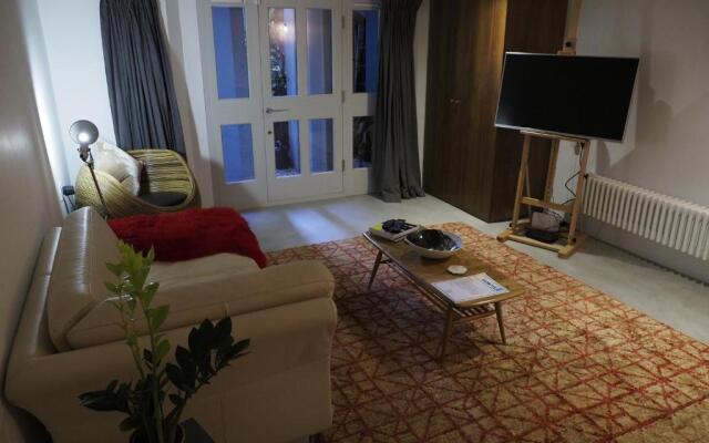 Montys Accommodation