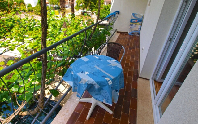 Apartments romano 1099