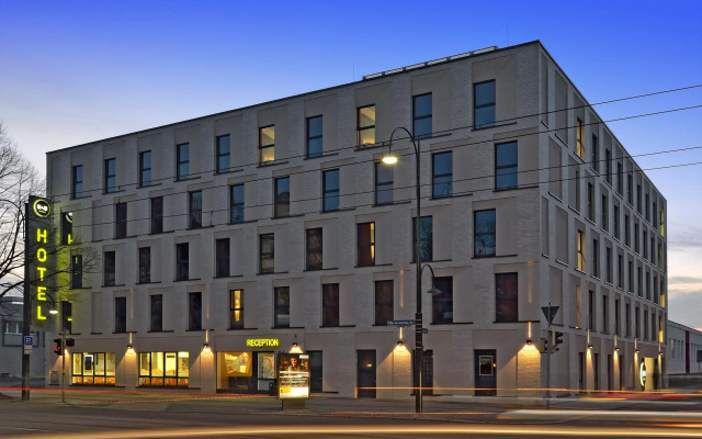 hotelImage