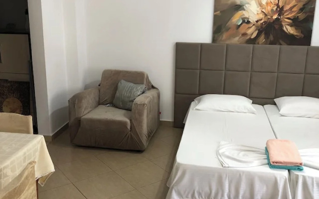 Monas Guesthouse