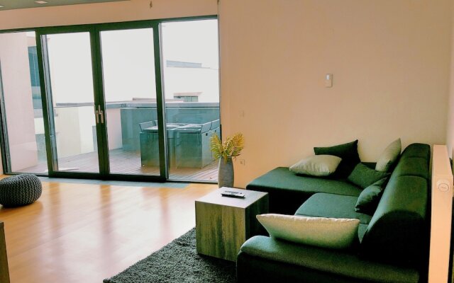 Luxury Sea View Apartment