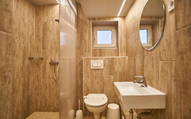 Z40 Apartments - hostAID