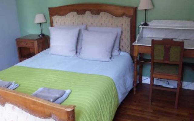 Chambres DHôtes LHirondelle du Lac