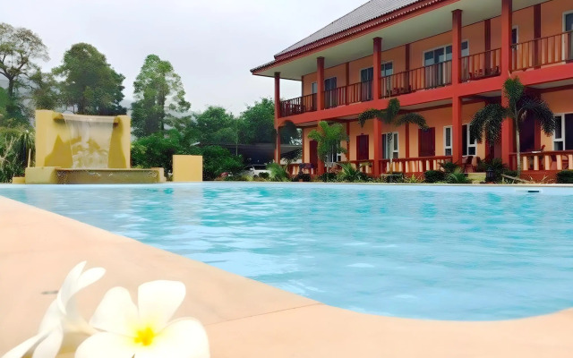 Lanta Resort