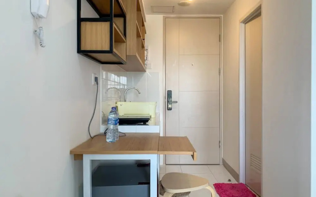 Simple And Cozy Stay Studio Room Tokyo Riverside Pik 2 Apartment – Guest Rooms – Jakarta