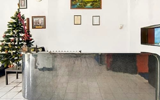 OYO 3424 Hotel Bitung Plaza