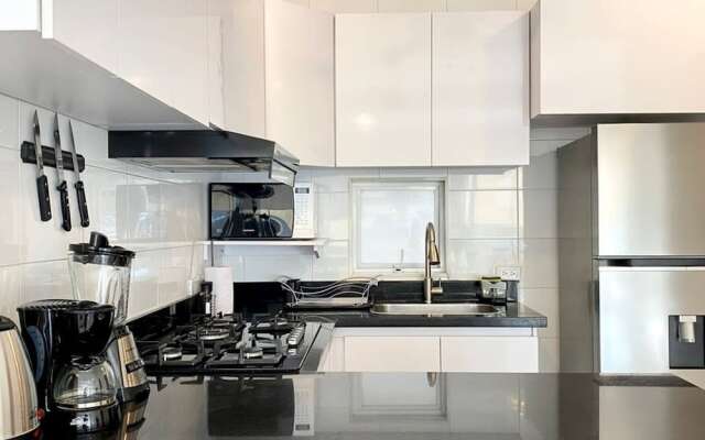 w Incredible 3BR in La Boquilla