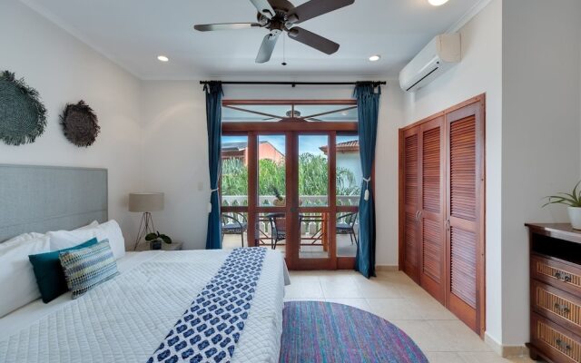 Great 3rd Floor Condo in Seaside Community