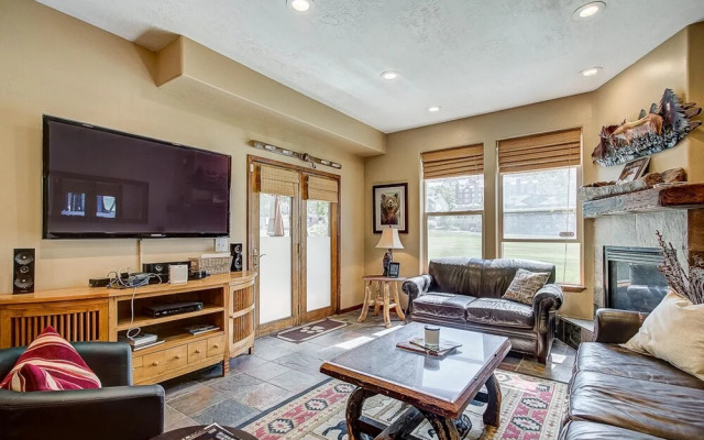 Coopers Collection 28 - Park Ave Getaway