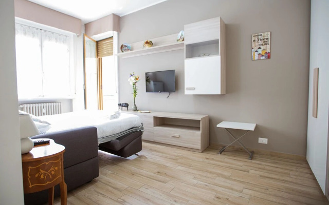 Lorenteggio Studio Apt