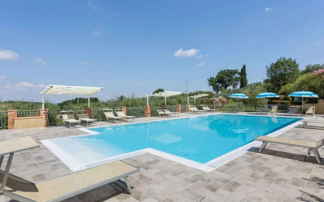 Lavish Holiday Home in Volterra With Pool