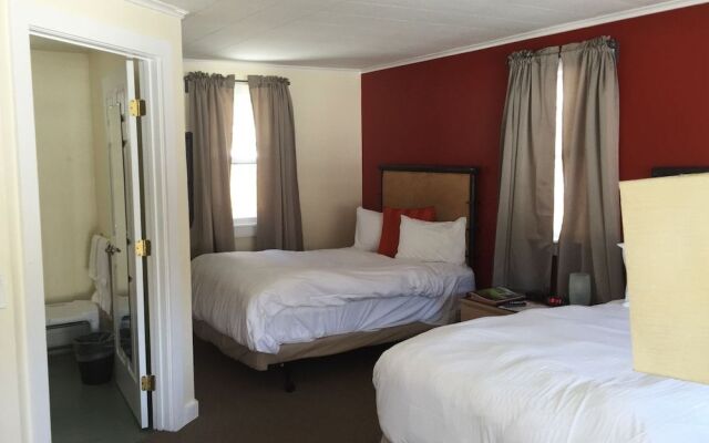 Sleep Woodstock Motel