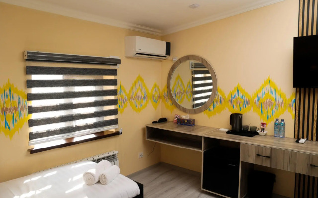 Gosty Hotel