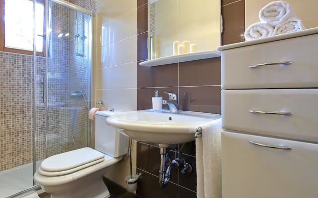 Luxurious Villa in Zadar With Swimming Pool