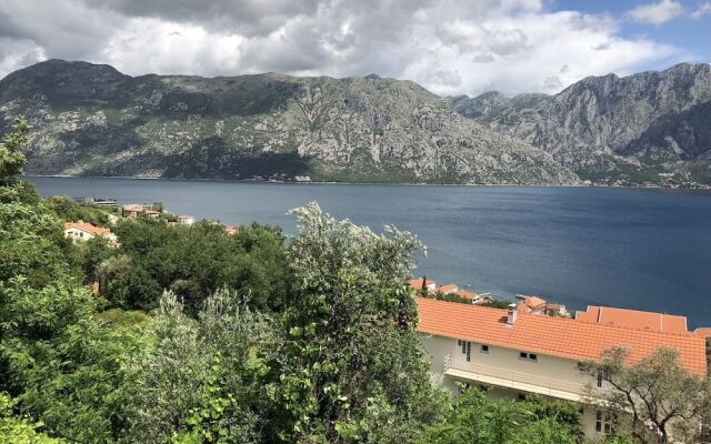 2 Bedroom Apartment With Beautiful Views