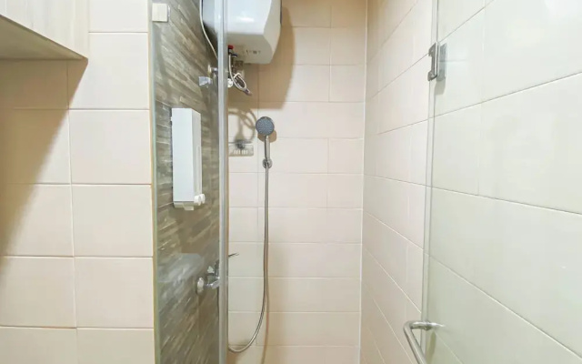Comfort Studio At Sky Terrace Apartment