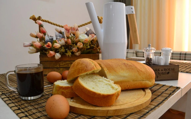 Townhouse Park & House