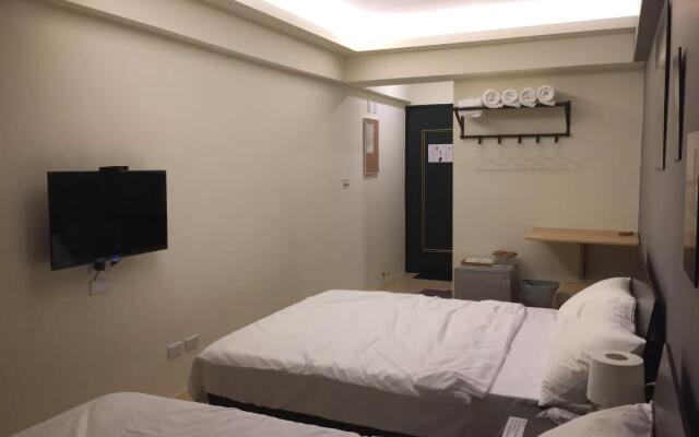 9527 Feng Chia hostel