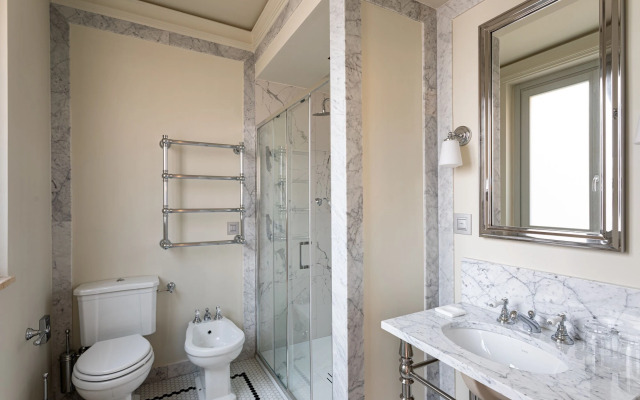 Room Mate Collection Gran Filippo, Rome-Fontana di Trevi