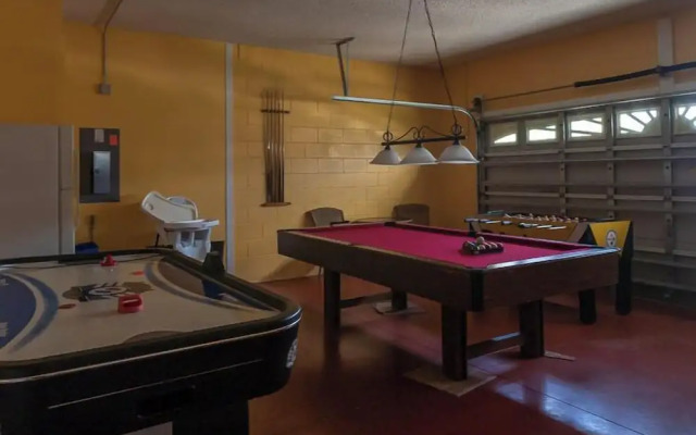 Crescent Lakes Villa