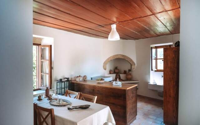 Melody House in Roustika